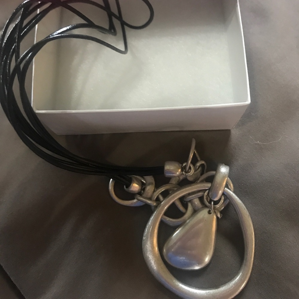 NIB PREMIER DESIGNS  easy living necklace